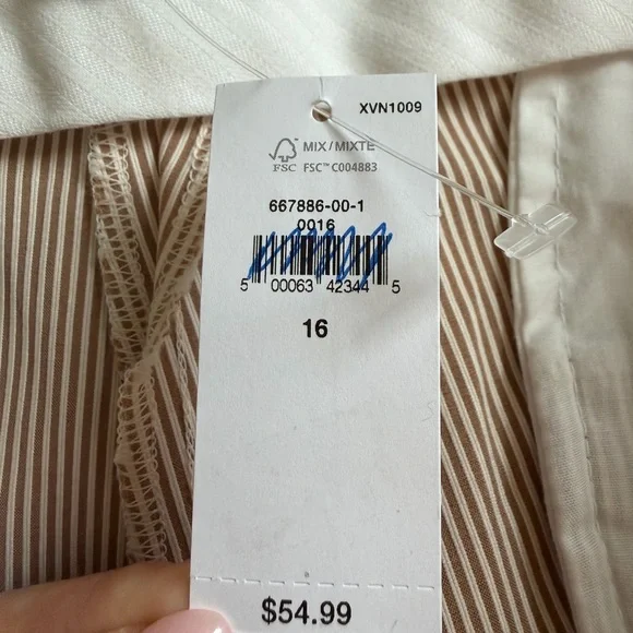 Banana Republic 10” Inseam Shorts Women’s 16 Tan White Stripe NEW (See Photos) - Picture 5 of 12